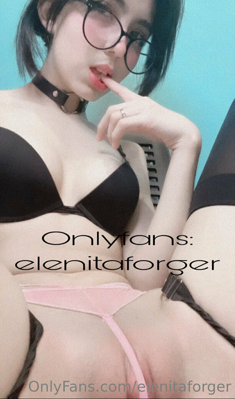 Photo nue de fuite OnlyFans de Elenitaforger