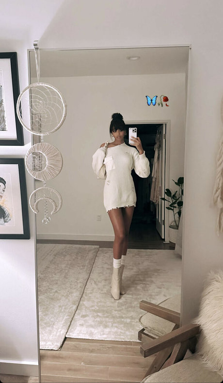 Photo nue de fuite OnlyFans de Ella Balinska