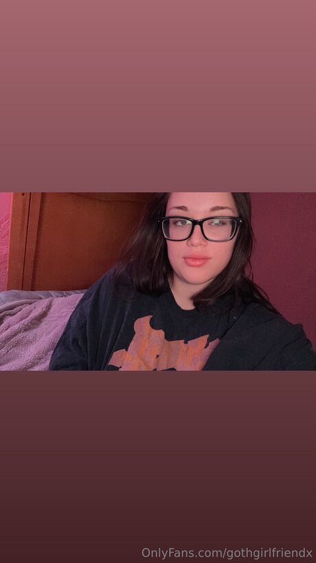 Photo nue de fuite OnlyFans de Gothgirlfriendx
