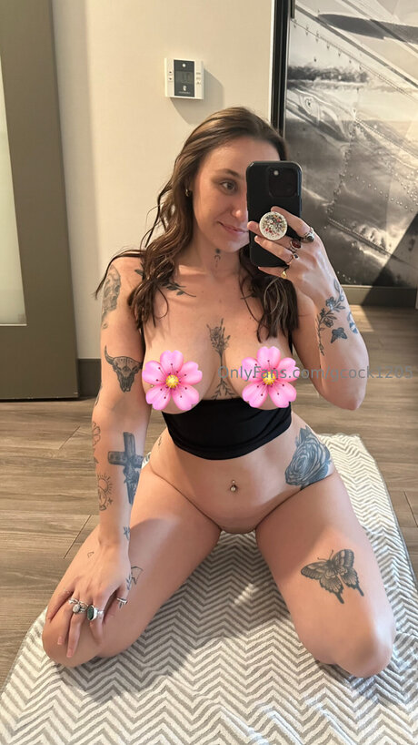Photo nue de fuite OnlyFans de Gcock1205