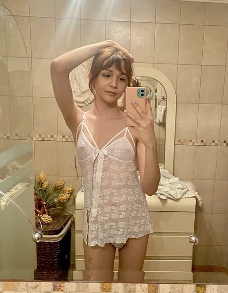 Photo nue de fuite OnlyFans de Isabella