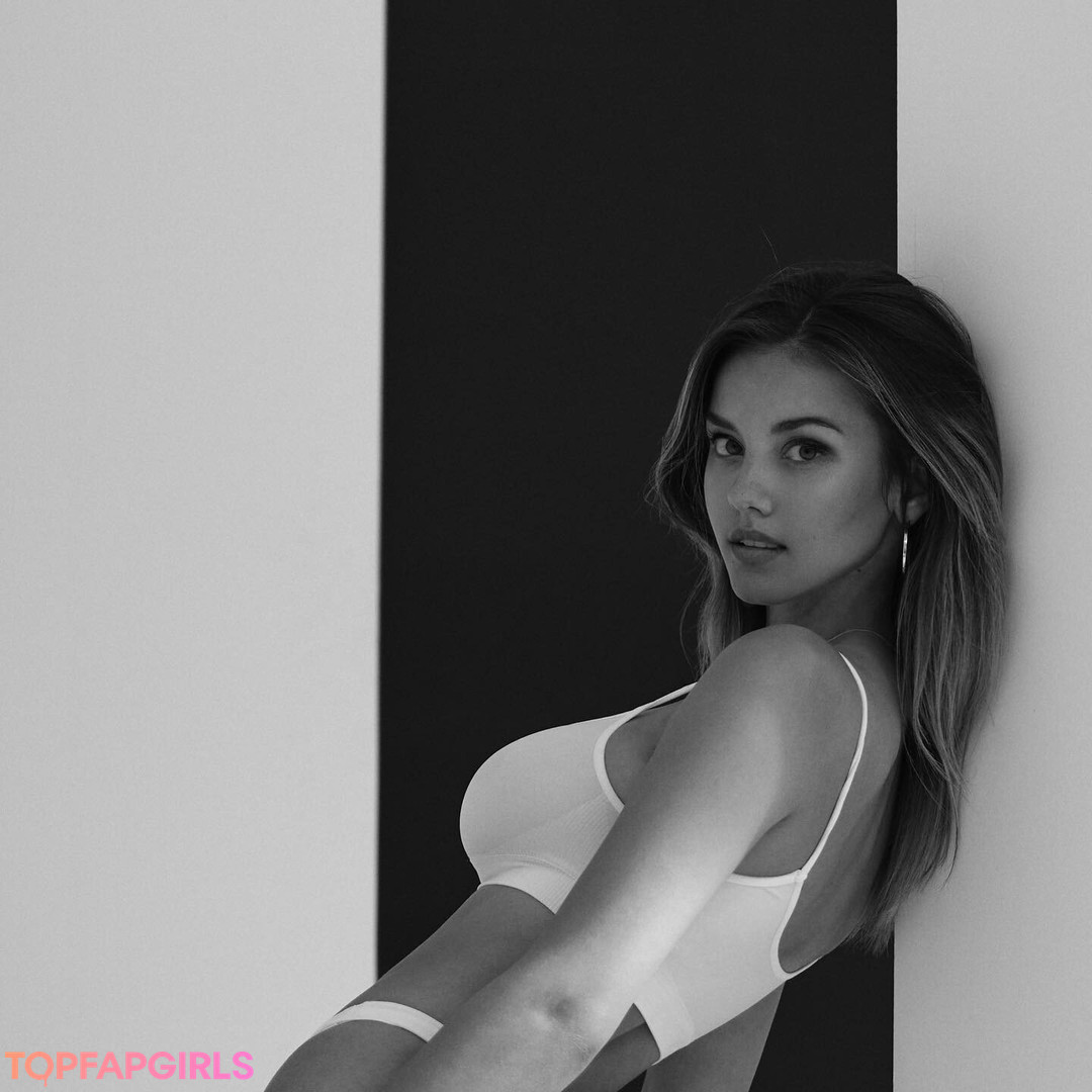 Photo nue de fuite OnlyFans de Nicola Cavanis #1115