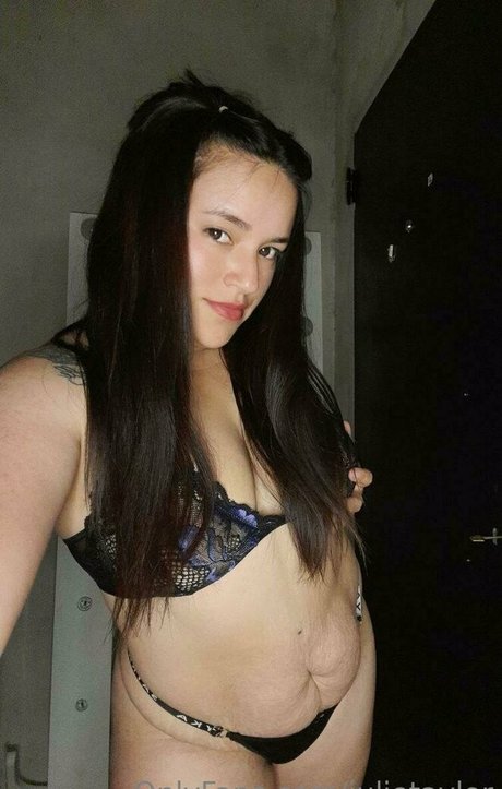 Photo nue de fuite OnlyFans de Julietaylor