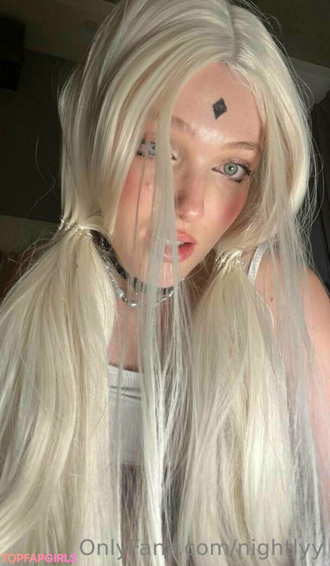 Photo nue de fuite OnlyFans de Nightlyy #1043