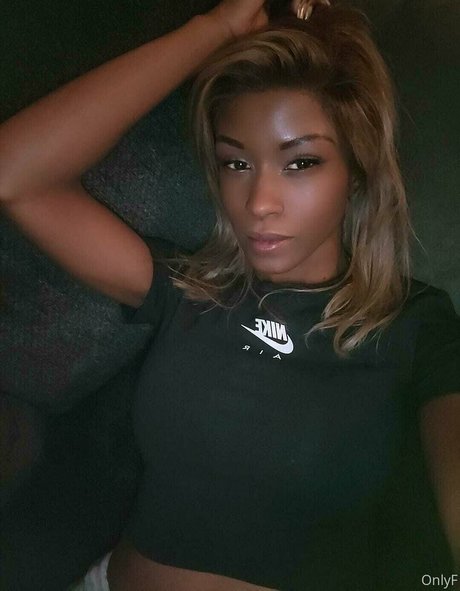Photo nue de fuite OnlyFans de Jezabelvisser