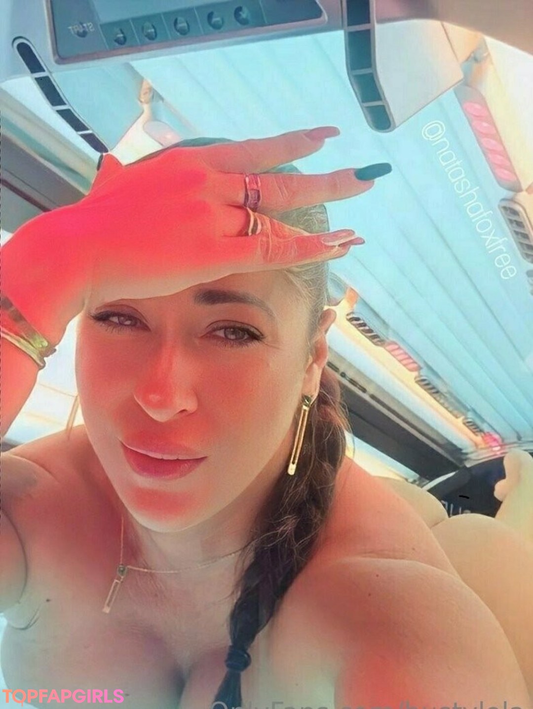 Photo nue de fuite OnlyFans de Bustylola #1076