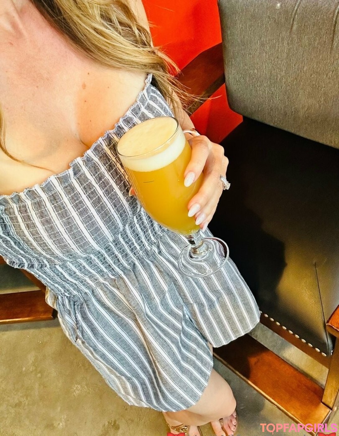 Photo nue de fuite OnlyFans de Hotwifevictoria #308 Photo nue de fuite OnlyFans de Hotwifevictoria #308