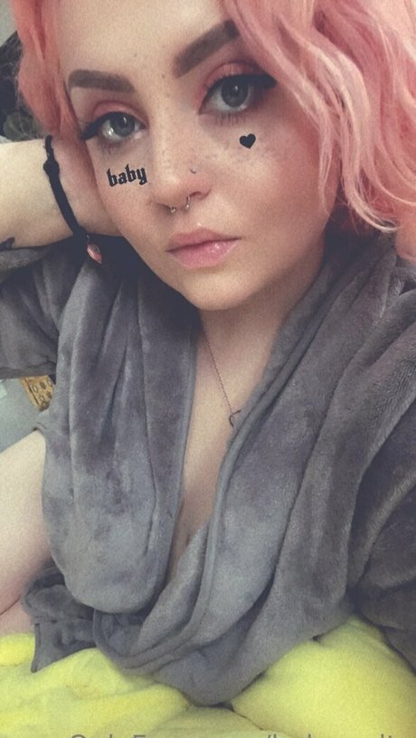 Photo nue de fuite OnlyFans de Ladymelts