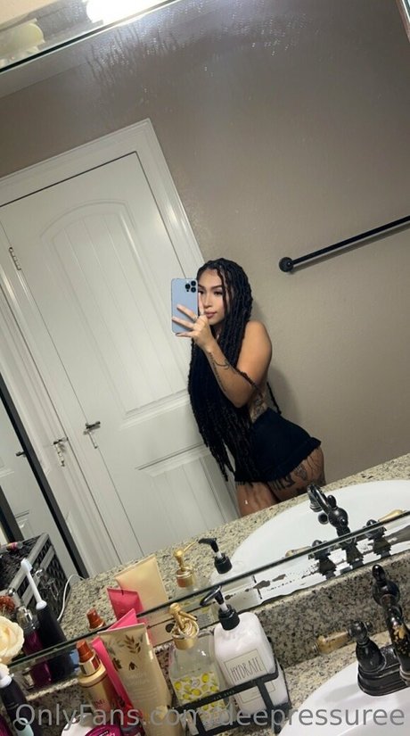 Photo nue de fuite OnlyFans de Deepressuree
