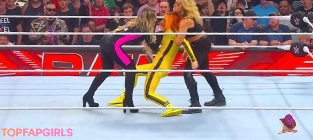 Photo nue de fuite OnlyFans de Trish Stratus #1044