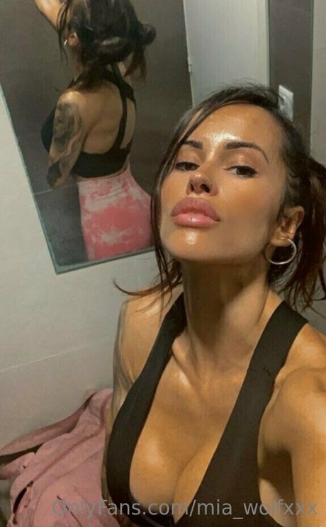 Photo nue de fuite OnlyFans de Miawolfxxx