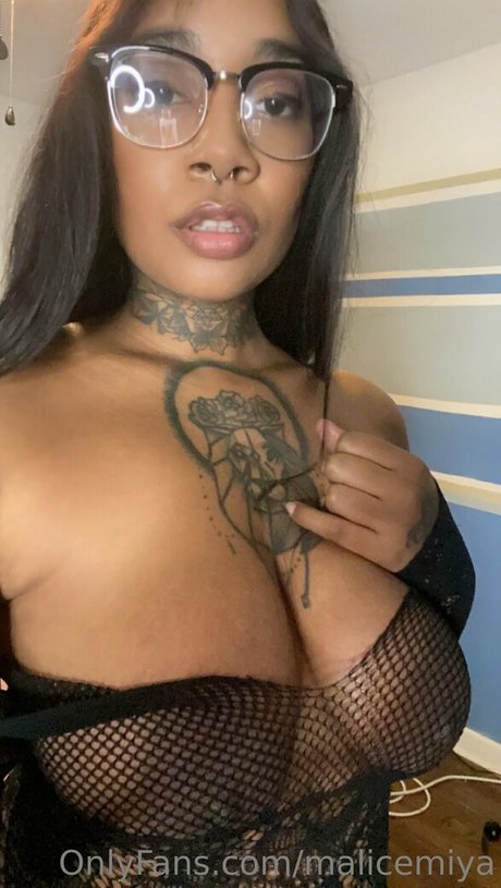 Photo nue de fuite OnlyFans de Malicemiya