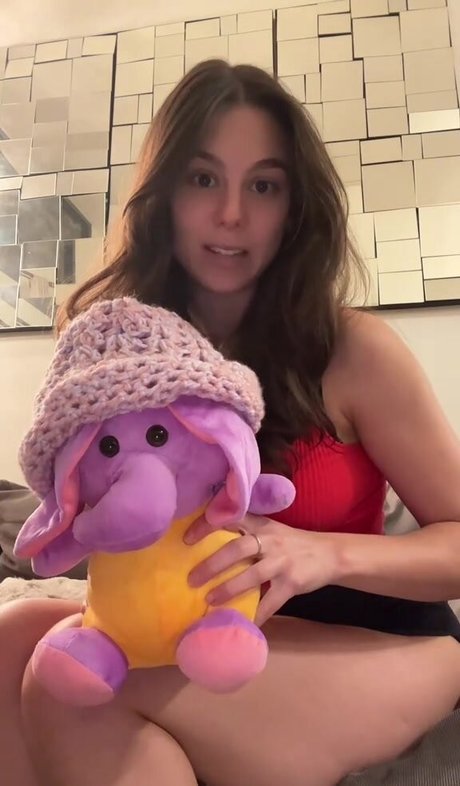 Photo nue de fuite OnlyFans de Kira Kosarin