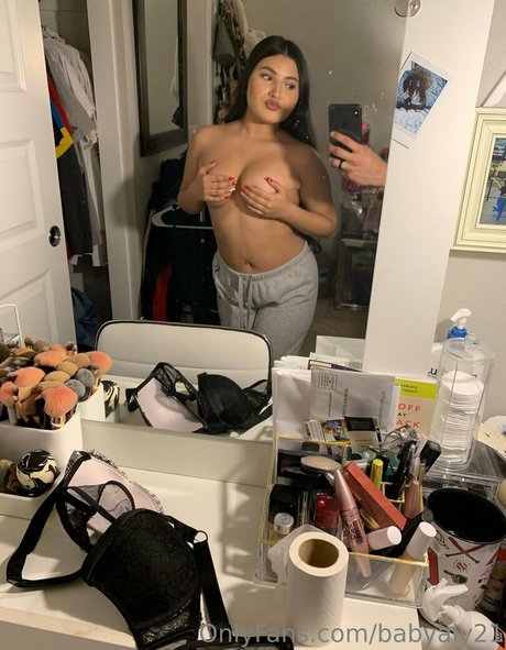 Photo nue de fuite OnlyFans de Babyaly21