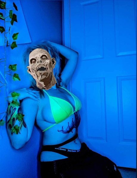 Photo nue de fuite OnlyFans de Abadon