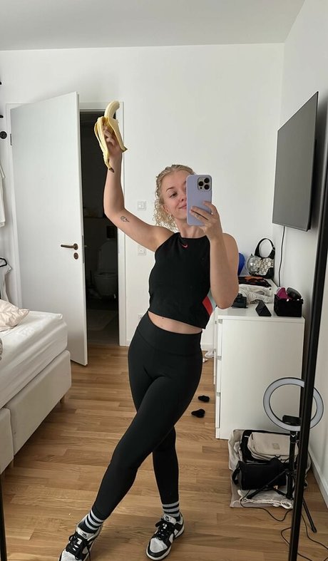 Photo nue de fuite OnlyFans de Mimi Lintrup