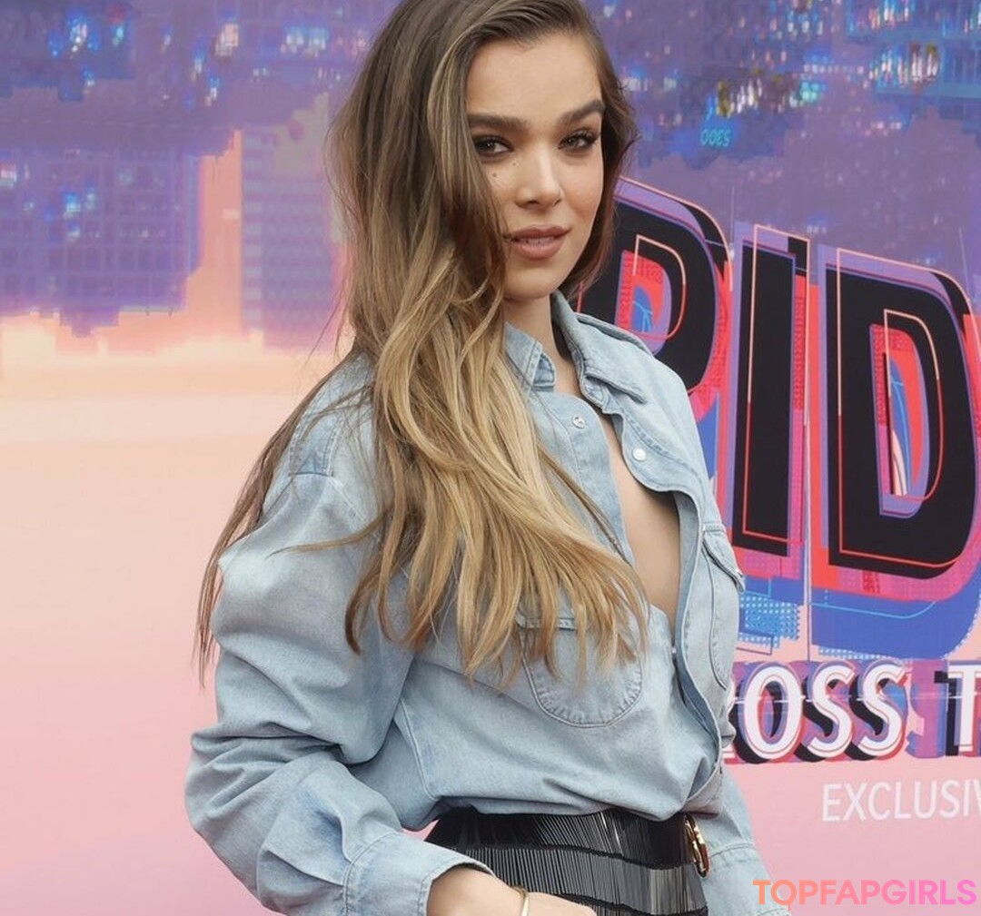 Photo nue de fuite OnlyFans de Hailee Steinfeld #1144