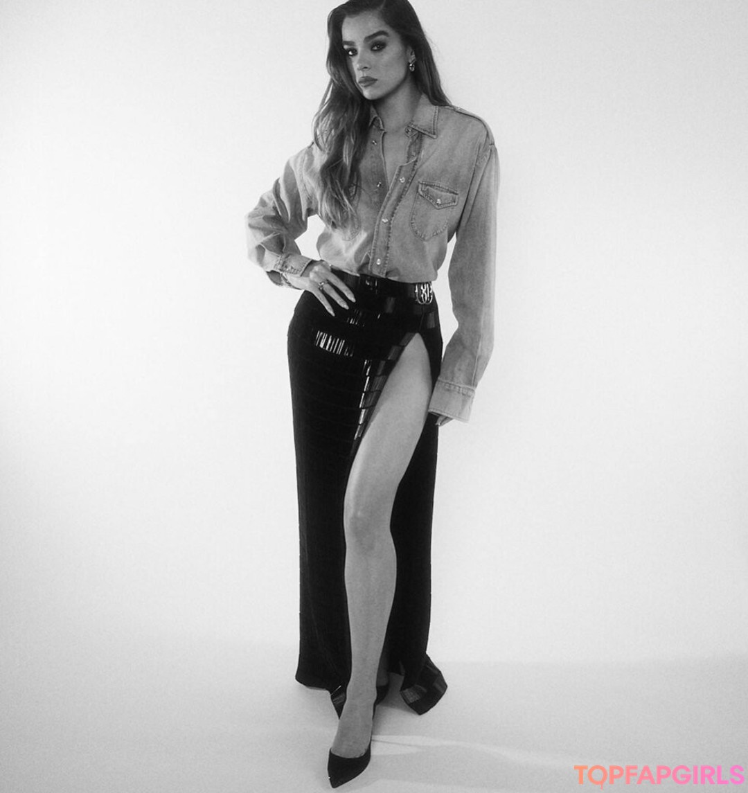Photo nue de fuite OnlyFans de Hailee Steinfeld #1149