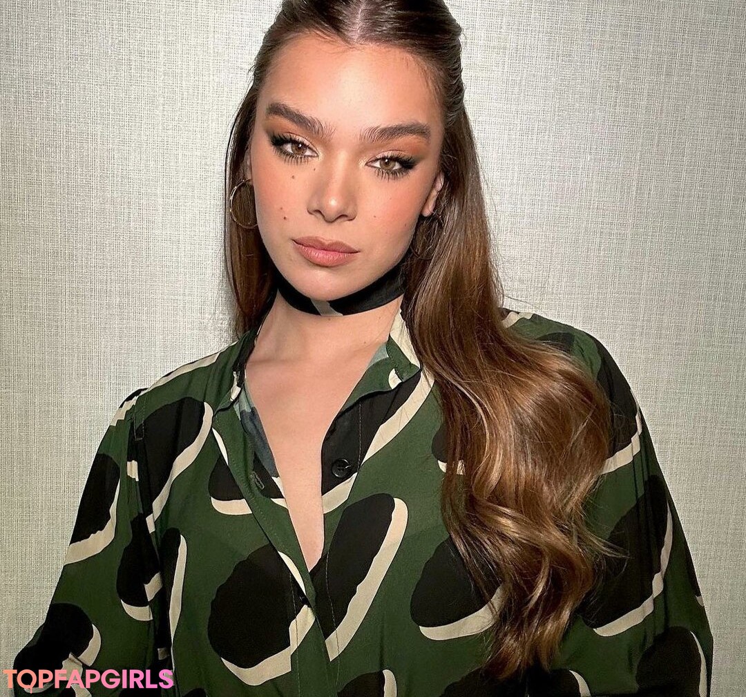 Photo nue de fuite OnlyFans de Hailee Steinfeld #1348