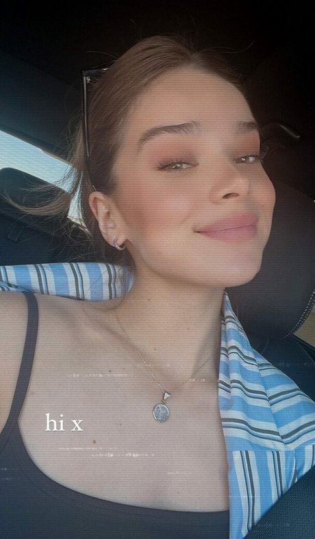 Hailee Steinfeld