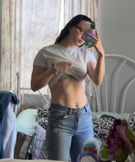 Photo nue de fuite OnlyFans de Musclemommy002