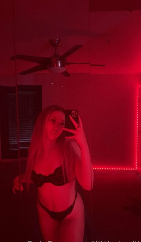 Photo nue de fuite OnlyFans de Samisinss