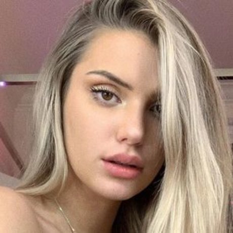 Photo nue de fuite OnlyFans de Alissa Violet