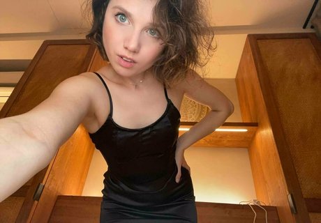 Photo nue de fuite OnlyFans de Multicutie