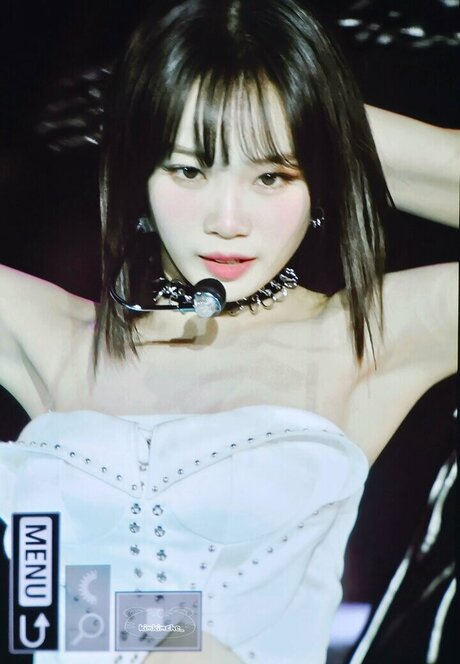 Kim Chaewon