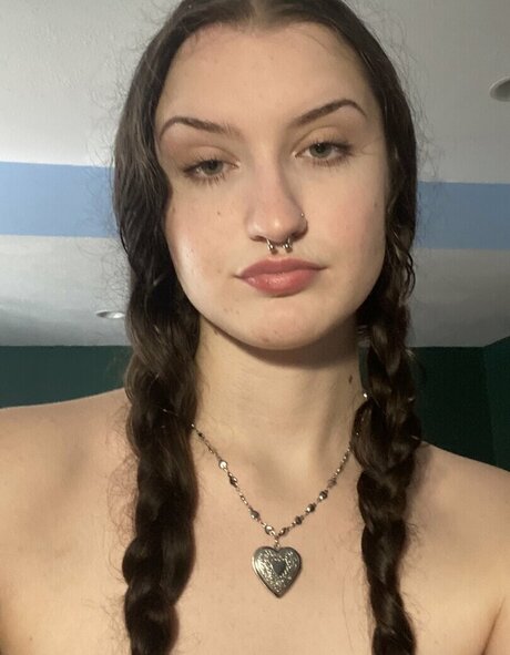 Photo nue de fuite OnlyFans de Violetxstar Deathbyviolet
