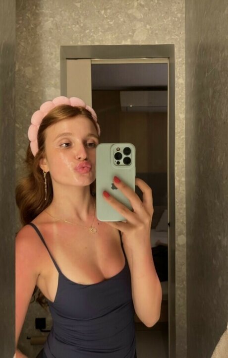 Photo nue de fuite OnlyFans de Liv Resenhas