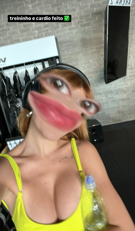 Photo nue de fuite OnlyFans de Liv Resenhas