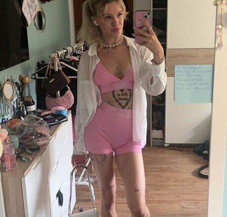 Photo nue de fuite OnlyFans de Kennt