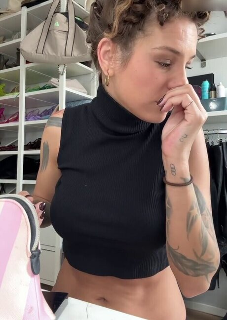 Photo nue de fuite OnlyFans de Liza Waschke