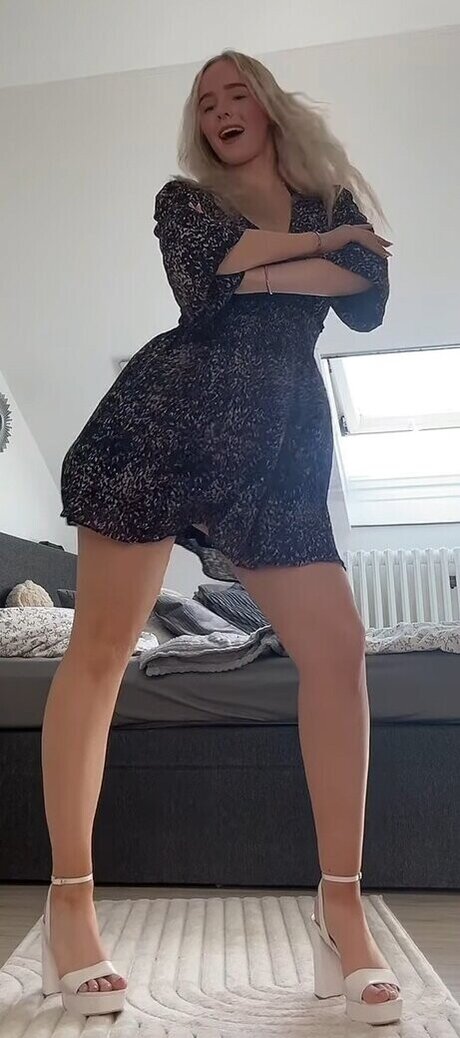 Photo nue de fuite OnlyFans de Emely Winkler