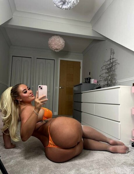 Bigboobzbarbie