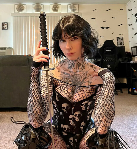 Tyniquewebster