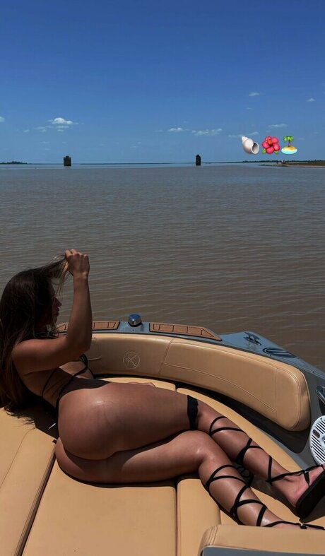 Nara Arce