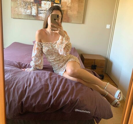 Adrianafeetgirl