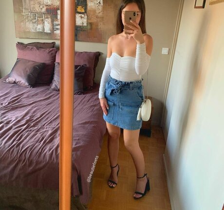 Adrianafeetgirl