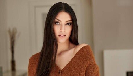 Rebecca Mir