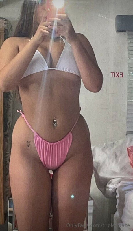 Photo nue de fuite OnlyFans de Daisyyyraeee