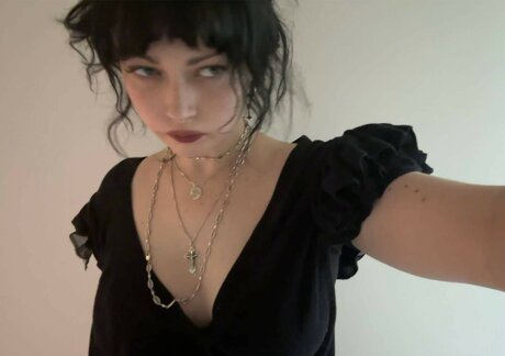 Photo nue de fuite OnlyFans de Violet Grohl