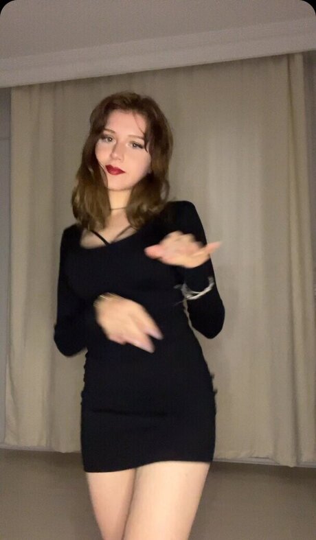 Photo nue de fuite OnlyFans de Lilycooperuwu