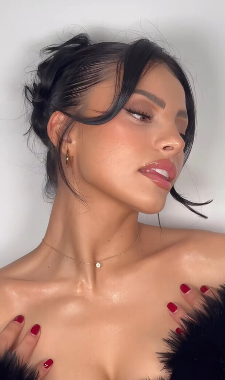 Ivana Santacruz