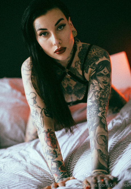 Photo nue de fuite OnlyFans de Kiki Julek