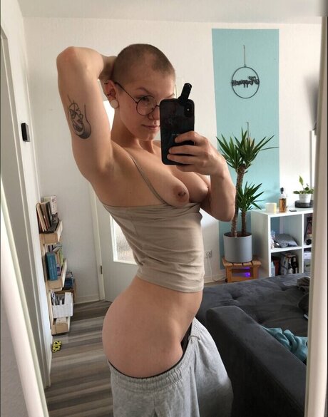 Photo nue de fuite OnlyFans de Sugoddness