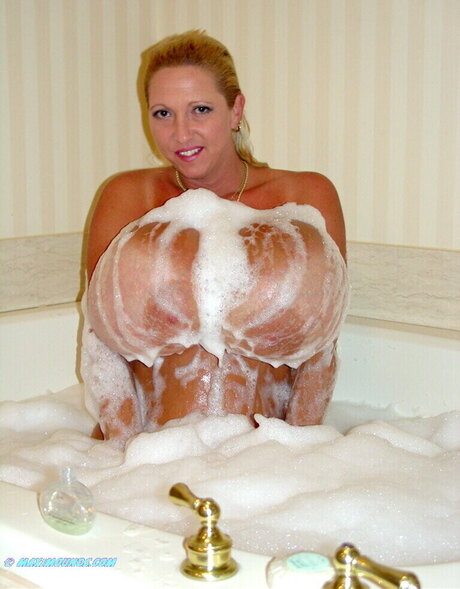 Maxi Mounds