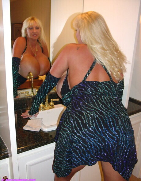 Maxi Mounds