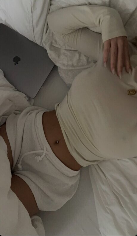 Photo nue de fuite OnlyFans de Leoniebrrr